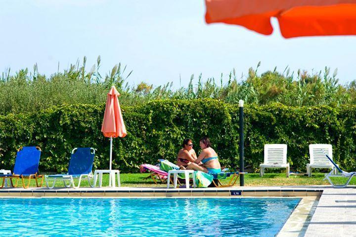 Alfa Hotel Apartments Gerani  Bagian luar foto