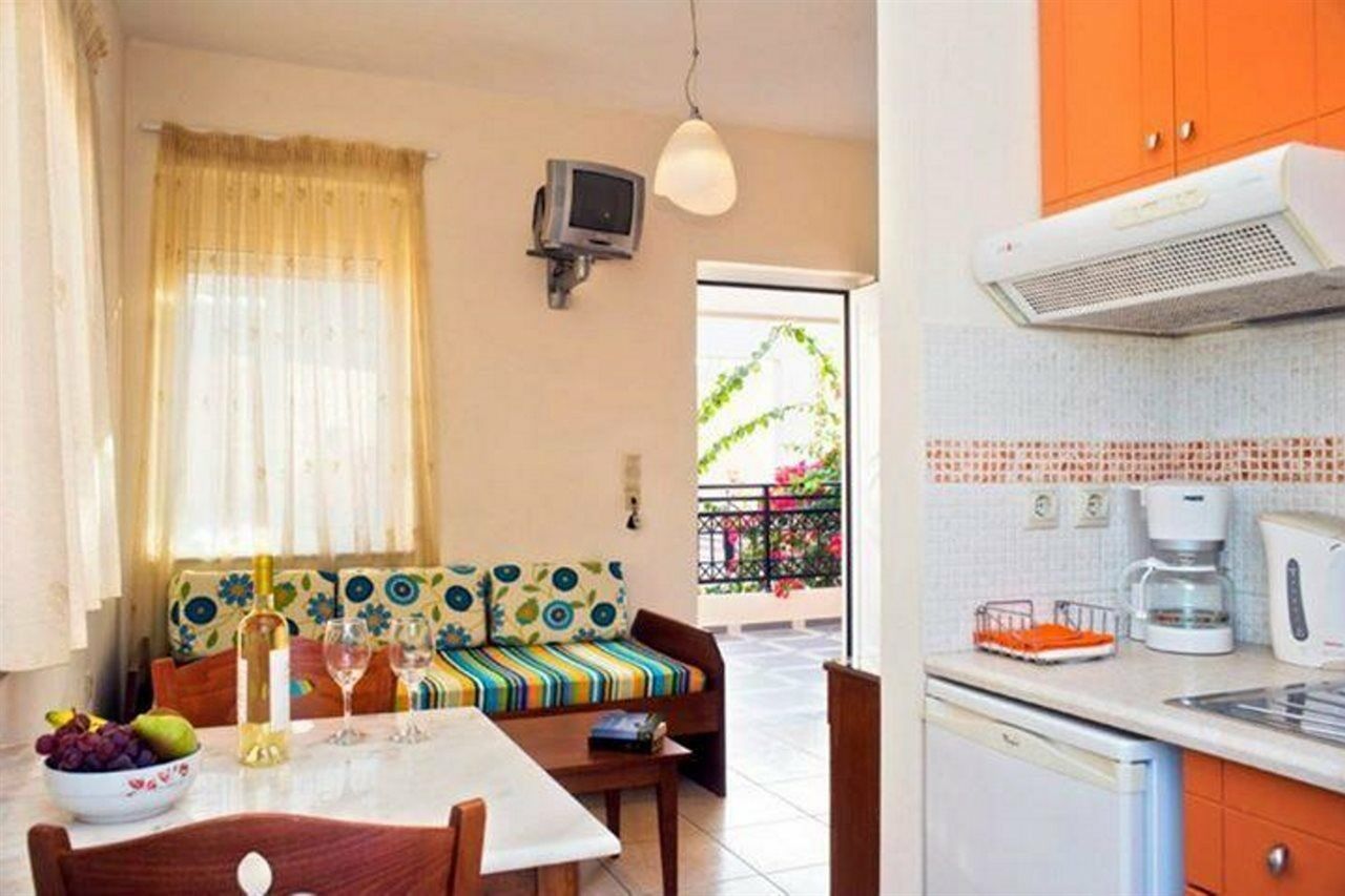 Alfa Hotel Apartments Gerani  Bagian luar foto