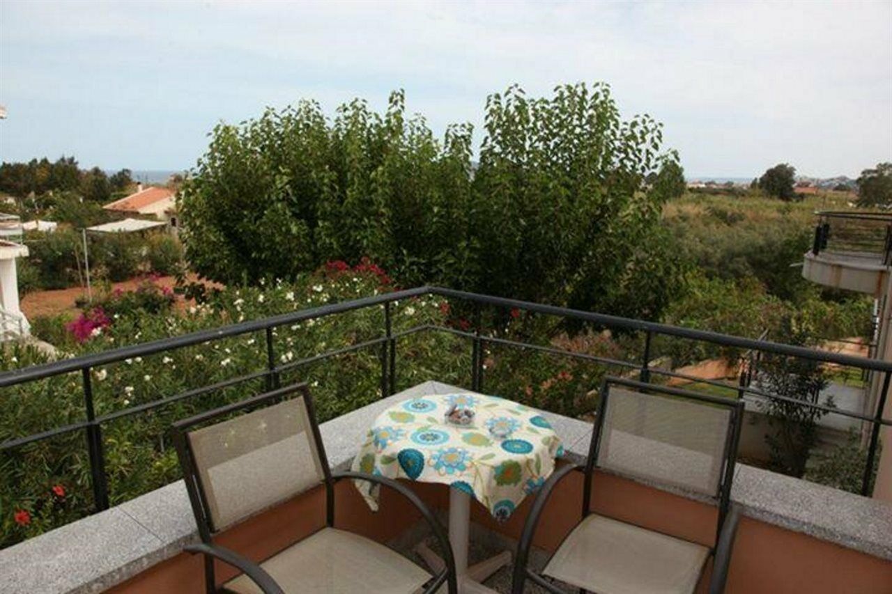 Alfa Hotel Apartments Gerani  Bagian luar foto